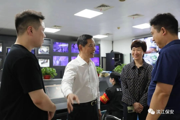 長沙濱江保安服務(wù)有限責(zé)任公司,長沙安保服務(wù),長沙保安,保鏢特衛(wèi)服務(wù),護(hù)衛(wèi)