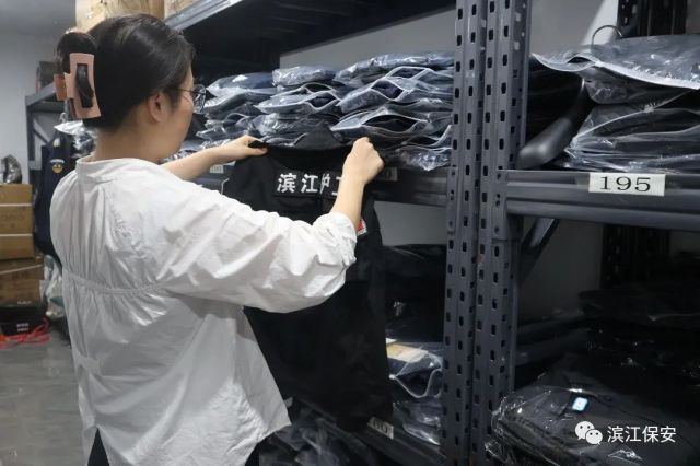 長(zhǎng)沙濱江保安服務(wù)有限責(zé)任公司,長(zhǎng)沙安保服務(wù),長(zhǎng)沙保安,保鏢特衛(wèi)服務(wù),護(hù)衛(wèi)