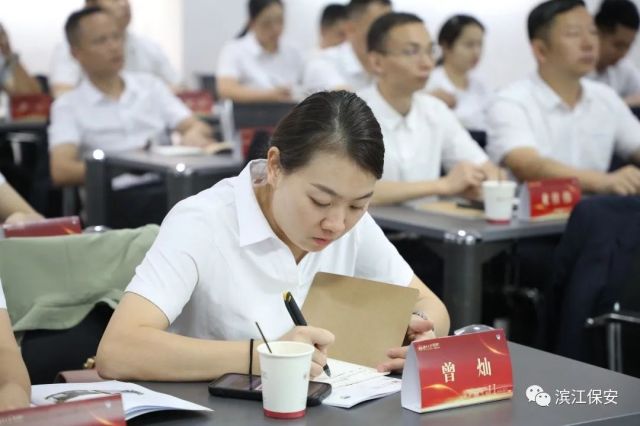 長沙濱江保安服務(wù)有限責(zé)任公司,長沙安保服務(wù),長沙保安,保鏢特衛(wèi)服務(wù),護(hù)衛(wèi)