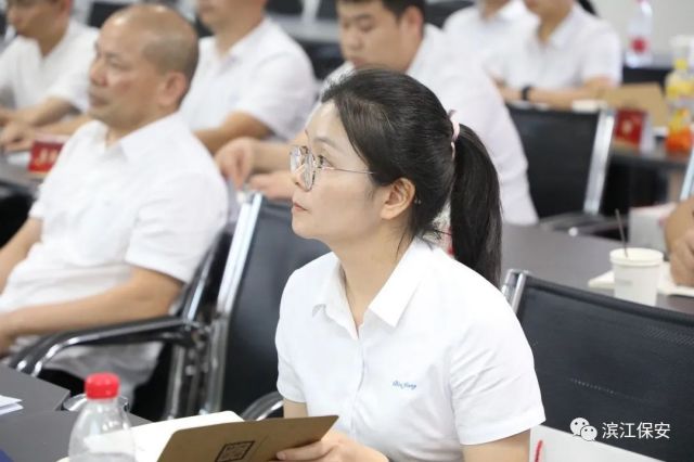 長沙濱江保安服務(wù)有限責(zé)任公司,長沙安保服務(wù),長沙保安,保鏢特衛(wèi)服務(wù),護(hù)衛(wèi)