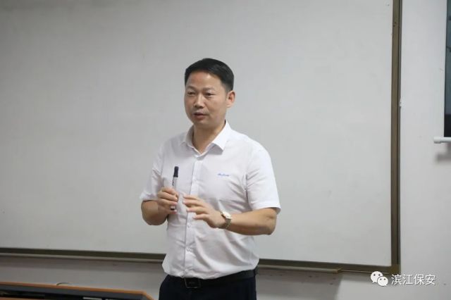 長沙濱江保安服務(wù)有限責(zé)任公司,長沙安保服務(wù),長沙保安,保鏢特衛(wèi)服務(wù),護(hù)衛(wèi)